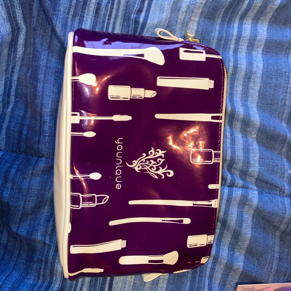 Younique bag
